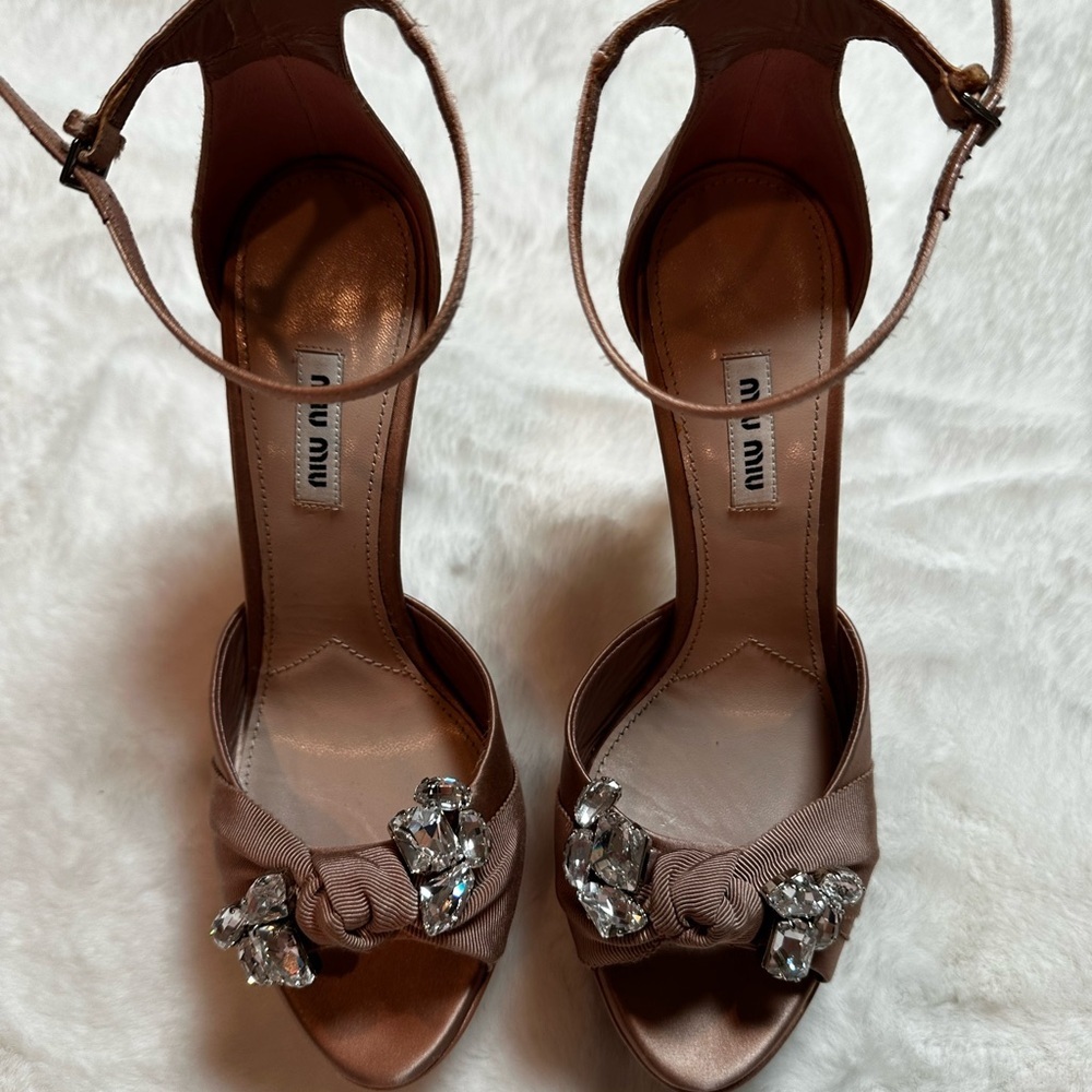 Miu Miu Tan-nude dusty pink Satin Heels with Crystal Accents-brand new - Picture 1 of 13